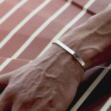 Cargar imagen en el visor de la galería, Brazalete Argenta
